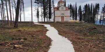 Alldaynews.gr Τατόι: Εικόνες από την μεταμόρφωση – εξπρές για την τελετή ταφής του τέως βασιλιά Κωνσταντίνου