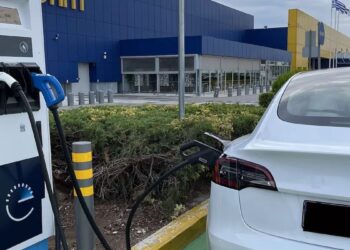 Viral η ανάρτηση του Μάριου: «Μην ξανακούσω για ηλεκτρικό αυτοκίνητο, μιλάμε για ταλαιπωρία άνευ προηγουμένου»