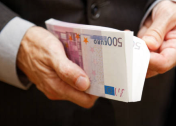 Βέροια: Τοκογλύφος απειλούσε 49χρονο – Του δάνεισε 5.000€, πήρε πίσω 20.000€ και ήθελε και άλλα