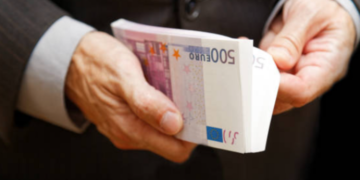 Alldaynews.gr Βέροια: Τοκογλύφος απειλούσε 49χρονο – Του δάνεισε 5.000€, πήρε πίσω 20.000€ και ήθελε και άλλα