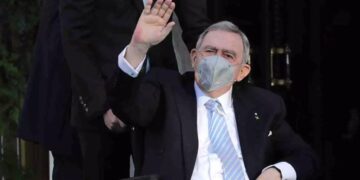 Alldaynews.gr Τέως βασιλιάς Κωνσταντίνος: Σε κρίσιμη κατάσταση στη ΜΕΘ έπειτα από οξύ εγκεφαλικό