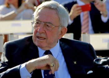 Οι πολιτικές παρουσίες στην κηδεία του τέως βασιλιά – Ποιοι «γαλάζιοι» θα πάνε