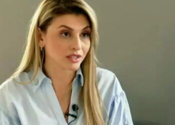 Άννα Ζηρδέλη: “Συνεργάτης μου σε τηλεοπτική εκπομπή μου είχε πει έβαλες κοντή φούστα σήμερα, έκανες και κάτι”