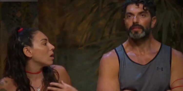 Survivor: Χαμός στο συμβούλιο με τον Μαρτίκα – Είδε «σχέδιο Βαλαβάνη»