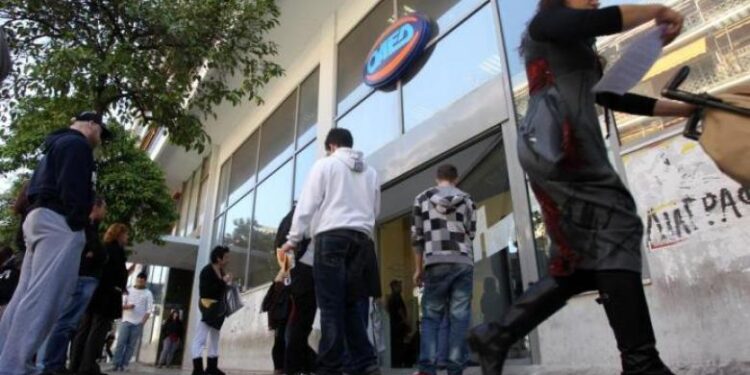 Alldaynews.gr Σοβαρές καταγγελίες για προγράμματα κατάρτισης του ΟΑΕΔ – Ορισμένοι περιμένουν 7 χρόνια τα λεφτά τους