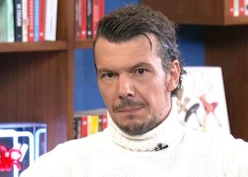 Ο Ιωάννης Παπαζήσης