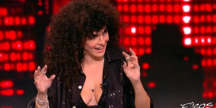 Alldaynews.gr «Άφωνη» η Πάνια με τη Μαρία Σολωμού: «Το μέγεθος έχει σημασία γιατί πρέπει να… κουμπώνει καλά»