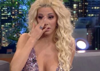 Σάσα Μπάστα: «Όταν είπαν ότι ο αδερφός μου δεν θα ζήσει, πήγα με τα γόνατα στον Άγιο Εφραίμ»