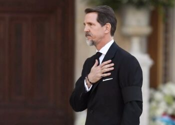 Πιέσεις στον Παύλο Γλύξμπουργκ για κάθοδο στην πολιτική – Η επιστολή που θα λάβει