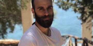 Θρήνος για τον 33χρονο Μάνο που σκοτώθηκε σε τροχαίο – Χόρευε το «είμαι αητός χωρίς φτερά» λίγες ώρες νωρίτερα[video]