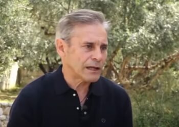 «Η Παναγία εμφανίστηκε μπροστά μου και με επανέφερε στη ζωή»: Συγκλονίζει η μαρτυρία του Έλληνα Πιλότου