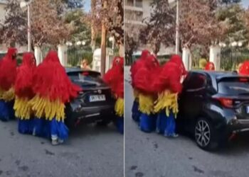 Αίγιο: Καρναβαλιστές ντύθηκαν πλυντήριο αυτοκινήτων και έγιναν viral