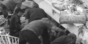 Alldaynews.gr Πλήρωνε στεγαστικό δάνειο μέχρι φέτος, ενώ το σπίτι είχε καταρρεύσει στους σεισμούς του 1986 – Αυτή ανασύρθηκε από τα συντρίμμια