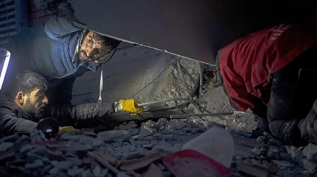 Τραγωδία στην Τουρκία: Σκοτώθηκε στον σεισμό το ζεύγος Τσακίρ[photos]