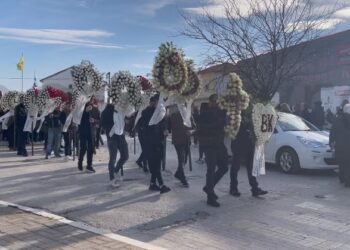 Έβρος: Σπαραγμός στην κηδεία της 28χρονης επικεφαλής του καρναβαλιού που βρέθηκε μαχαιρωμένη[video]