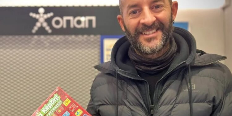 Alldaynews.gr Νέα Ερυθραία: Έπαιξε τυχαία ΣΚΡΑΤΣ αξίας 15 ευρώ και κέρδισε… 1 εκατ. ευρώ!