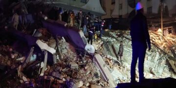 Τουρκία: Έπεφταν από τα μπαλκόνια για να σωθούν-«Δεν μπορούσα να κρατήσω ισορροπία» – Έλληνας ποδοσφαιριστής περιγράφει τη στιγμή του φονικού σεισμού