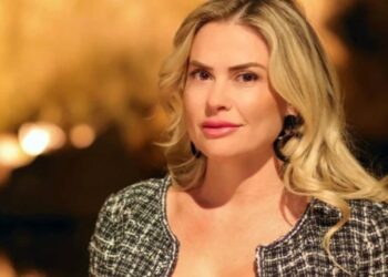 Όλγα Πολίτη: Εκβιασμό με ψεύτικες γυμνές φωτογραφίες της καταγγέλλει η αντιδήμαρχος Βάρης-Βούλας-Βουλιαγμένης