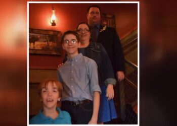 Σκότωσε τη γυναίκα, τα παιδιά τους και αυτοκτόνησε: «Θα βρείτε τα πτώματά μας»- Το ανατριχιαστικό τηλεφώνημα στις αρχές