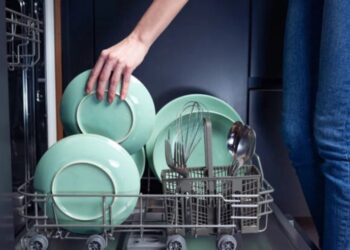 Προσοχή! Τα σκεύη που βάζουν πολλοί στο πλυντήριο πιάτων ενώ δεν πρέπει