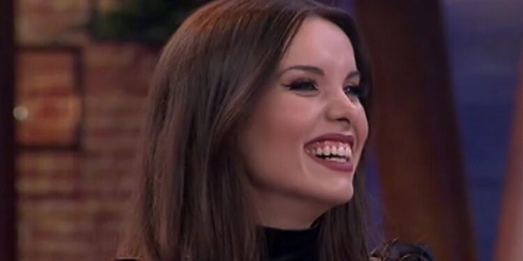 Alldaynews.gr MasterChef: Η Μαρία μπήκε με αέρα αλλά της τον έκοψαν – «Της έλεγε ότι έβαλες τον Δημήτρη στο βρακί σου» (video)