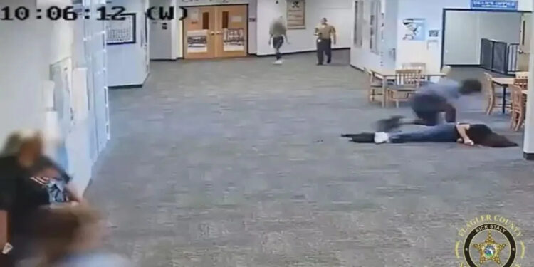 Σοκαριστικός ξυλοδαρμός καθηγήτριας από μαθητή – Του πήρε το Nintendo