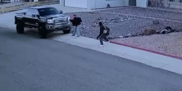 Alldaynews.gr «Θέρισε» με 4X4 ηλικιωμένη και επέστρεψε και για τον σύζυγό της: «Ο διάβολος μου είπε να σκοτώσω τρία άτομα» (video)