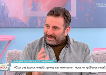 Συγκλονίζει για τη μητέρα του ο Ηλίας Βαλάσης: «Αναγκάστηκα να περιθάλψω τον άνθρωπο που σιχαινόμουν»