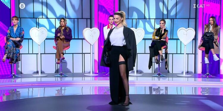 Αυστηρός ο Σκουλός με Νικόλ: «Δείχνεις και ξαναδείχνεις το πόδι, δεν θα παίξει ρόλο στη βαθμολογία»