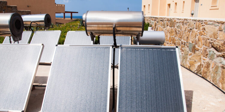 Alldaynews.gr Αλλάζω ηλιακό θερμοσίφωνα: Επιδότηση ως 1.000 ευρώ με αίτηση στο gov.gr