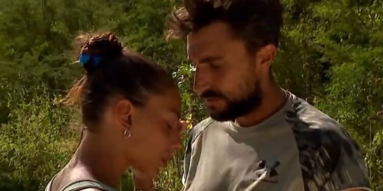 Survivor: Ανέβηκαν οι τόνοι ανάμεσα σε Σάκη και Μαριαλένα – «Όταν πήραμε την απόφαση να έρθουμε στο έλεγα»