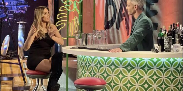 Η Έλλη Κοκκίνου για τον χωρισμό της: «Είναι δύσκολο να μετακομίζεις και τα κανάλια να σε ακολουθούν στο νέο σου σπίτι»