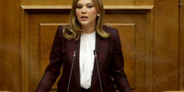 Alldaynews.gr Θεσσαλονίκη: 18χρονος υπέστη ανακοπή καρδιάς την ώρα που έπαιζε ποδόσφαιρο –Προσπαθούν να τον κρατήσουν στη ζωή (video)