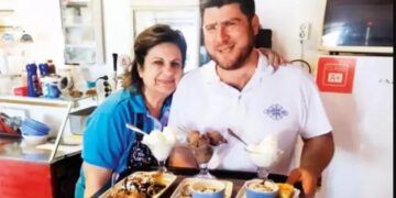 Alldaynews.gr Συγκλονίζει η Μαίρη Παναγάκου: «Έντυσα το γιό μου γαμπρό στην κηδεία-Μέσα σε δύο µήνες έχασα όλη την οικογένειά μου»