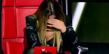 Σοκ στο The Voice: Κατέρρευσε η Έλενα Παπαρίζου[video]