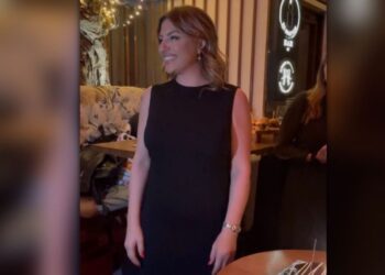 Alldaynews.gr Έλενα Παπαρίζου: Γιόρτασε τα 41 της χρόνια – Βίντεο από το πάρτι γενεθλίων της