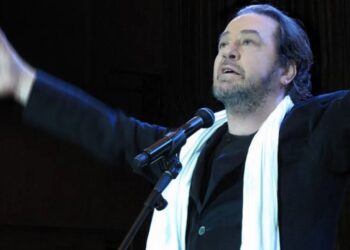 Γιάννης Πάριος: Αφιέρωσε το «Δώσε μου λιγάκι ουρανό» στους δύο αδικοχαμένους πιλότους του Phantom