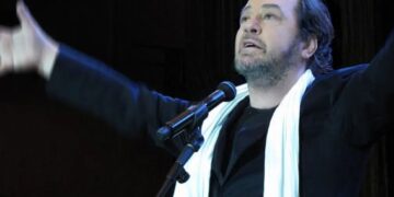 Γιάννης Πάριος: Αφιέρωσε το «Δώσε μου λιγάκι ουρανό» στους δύο αδικοχαμένους πιλότους του Phantom