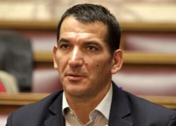 «Με βλέπει από εκεί ψηλά…» – Συντετριμμένος ο Πύρρος Δήμας με το θάνατο που του στοίχισε