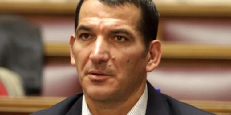 Alldaynews.gr «Με βλέπει από εκεί ψηλά…» – Συντετριμμένος ο Πύρρος Δήμας με το θάνατο που του στοίχισε