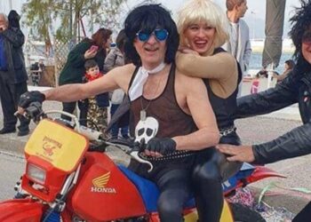 Έλληνας δήμαρχος ντύθηκε Στάθης Ψάλτης και γκρέμισε το ελληνικό διαδίκτυο