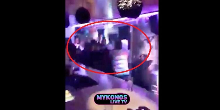 Alldaynews.gr Έγκλημα στη Μύκονο: Βίντεο ντοκουμέντο με συμπλοκή του δράστη και του θύματος σε μπαρ
