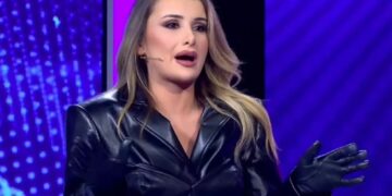 Alldaynews.gr Τρελές ατάκες στο My Style Rocks: Διάβαζες και Vogue στο χωριό σου; (video)