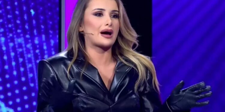 Alldaynews.gr Τρελές ατάκες στο My Style Rocks: Διάβαζες και Vogue στο χωριό σου; (video)