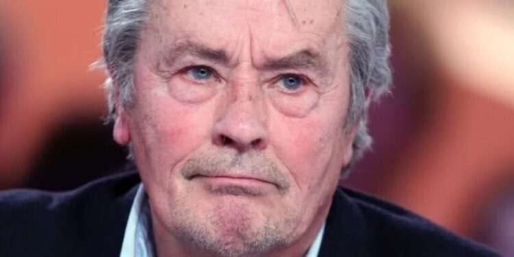 Alldaynews.gr Ο Αλέν Ντελόν αποφάσισε να πεθάνει με ευθανασία και ο γιος του δέχτηκε να τον βοηθήσει