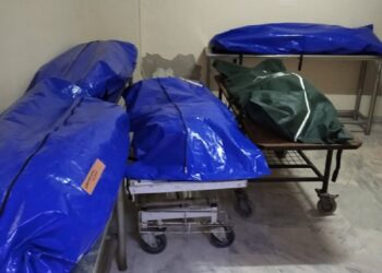 Ο ασθενής δηλώθηκε νεκρός και τελικά διαπιστώθηκε ότι πάσχιζε να αναπνεύσει μέσα σε έναν σάκο πτώματος