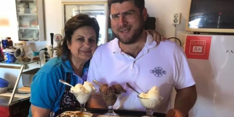 Alldaynews.gr Συγκλονίζει η Μαίρη Παναγάκου για τον θάνατο του γιου της: «Εγώ μεθαύριο θα τον παντρέψω – Ξερίζωσες την καρδιά μου και την πήρες μαζί σου, άγγελε μου»