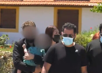 Πατέρας Καρολάιν: «Θρασύδειλη νυφίτσα ο Μπάμπης – Είμαι όμως αποφασισμένος να μην δει ποτέ τη Λυδία» (video)