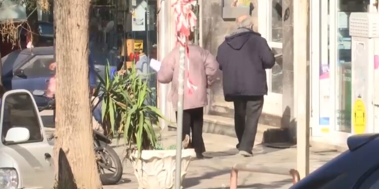 Πατήσια: «Βοήθεια, δεν θέλω να πεθάνω» – Συγκλονίζουν τα λόγια του 16χρονου που τον μαχαίρωσαν (video)