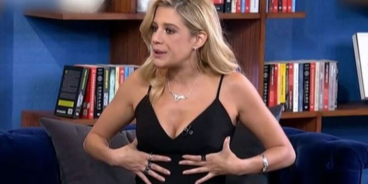 Alldaynews.gr Τζένη Θεωνά: «Στην εγκυμοσύνη πήρα 25 κιλά, το σώμα μου δεν επανήλθε ποτέ»